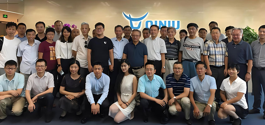 上海市突出贡献专家协会的业务范围